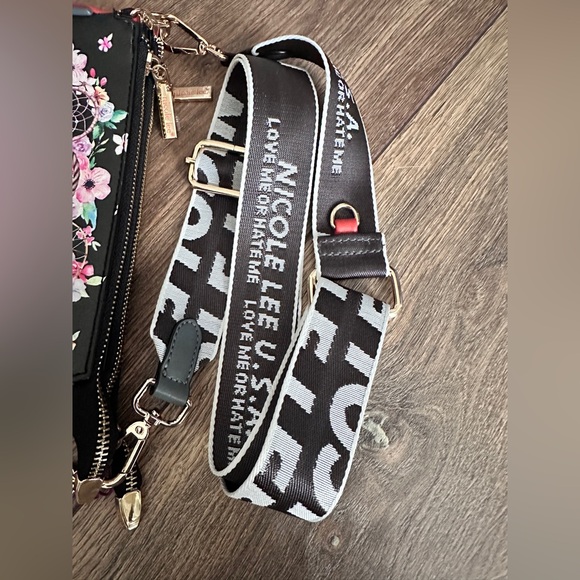 Nicole Lee Dream of All Colors Versatile 2-in-1 Crossbody Vegan Leather Purse - Picture 13 of 13